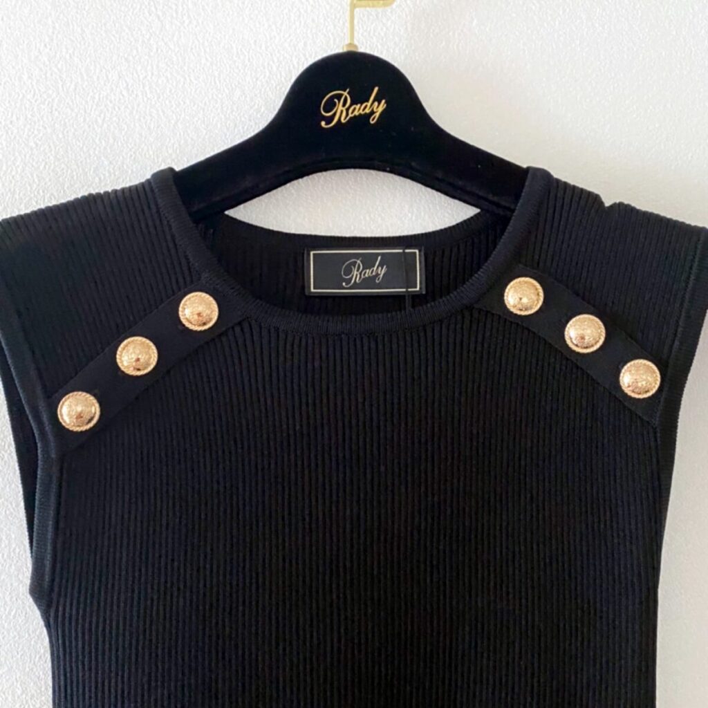 Radyブラックワンピース２着比較レポ ニットワンピース と リブニットワンピース の違いは Ms2300blog